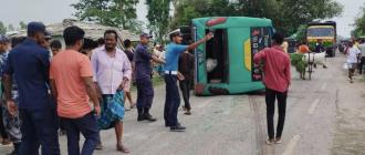 चालकको लापरवाहीका कारण कोशी प्रदेशमा बढ्दै सवारी दुर्घटना चालकको लापरवाहीका कारण कोशी प्रदेशमा बढ्दै सवारी दुर्घटना