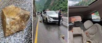 मुग्लिन-नारायणगढ सडकमा गुडिरहेको भारतीय गाडीमा ढुंगा खस्यो, ३ जना गम्भीर घाइते
