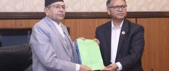 सभामुख घिमिरेसमक्ष कुलिङ पिरियड’ छानबिन समितिको प्रतिवेदन पेस