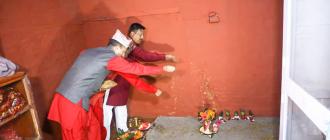 वसन्तपुरको हनुमान ढोकाको दसैँ घरमा राखियो जमरा