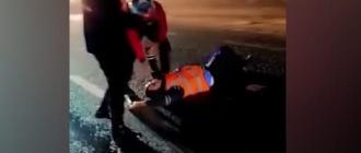 ट्राफिक प्रहरीलाई ठक्कर दिएर भारतीय नागरिक फरार ट्राफिक प्रहरीलाई ठक्कर दिएर भारतीय नागरिक फरार