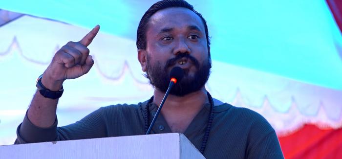 ‘तिम्रो छोराले गोली खाएर यो देशले सिटामोलको गोली खान पाएको हो’ ‘तिम्रो छोराले गोली खाएर यो देशले सिटामोलको गोली खान पाएको हो’