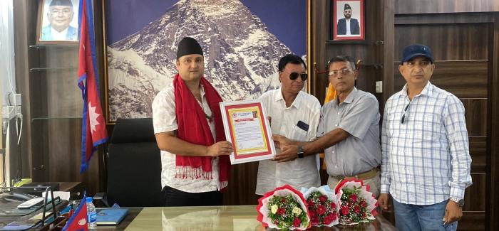 कोशीका २३२ अधुरा योजना यसै वर्ष सकिने, व्यवसायीको प्रतिबद्धतापछि मन्त्रीको ‘ग्रिन सिग्नल’ कोशीका २३२ अधुरा योजना यसै वर्ष सकिने, व्यवसायीको प्रतिबद्धतापछि मन्त्रीको ‘ग्रिन सिग्नल’